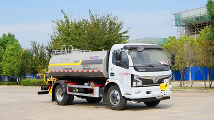 東風(fēng)9噸灑水車(chē) 助力城市綠化的高效利器